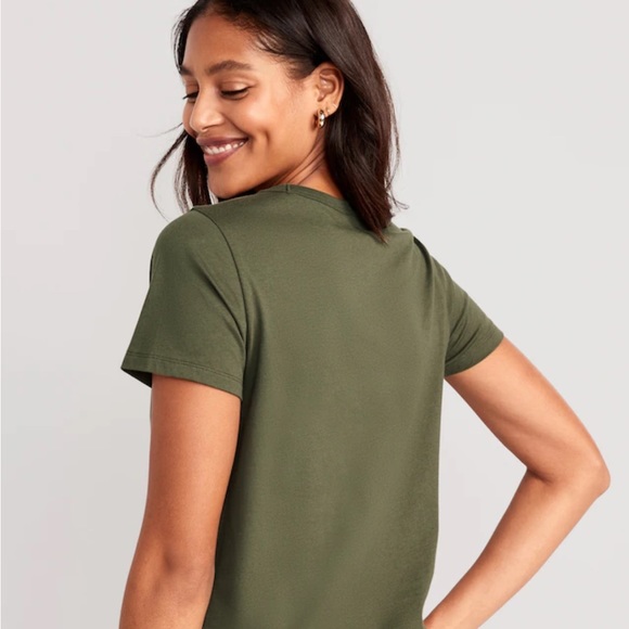 Army Green Gap T-shirt ⭐️ - Picture 2 of 4